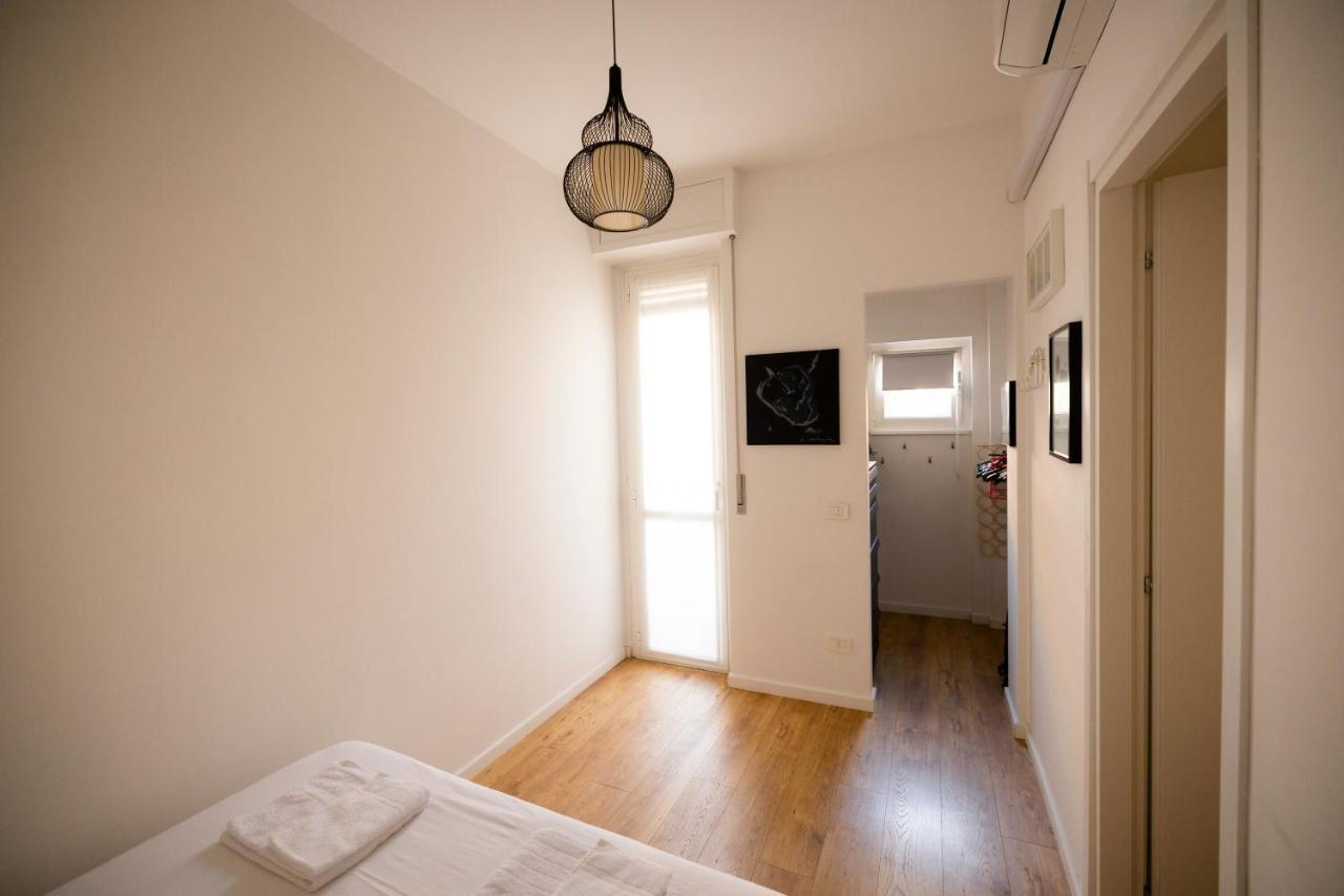 Apartment Ampio Bilocale In Zona Navigli/romolo *
