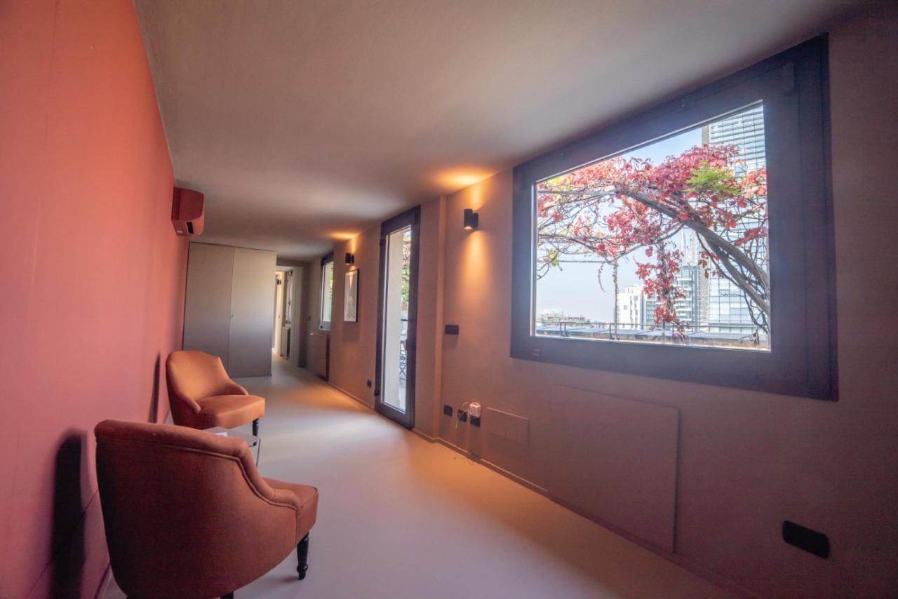 Apartment 12