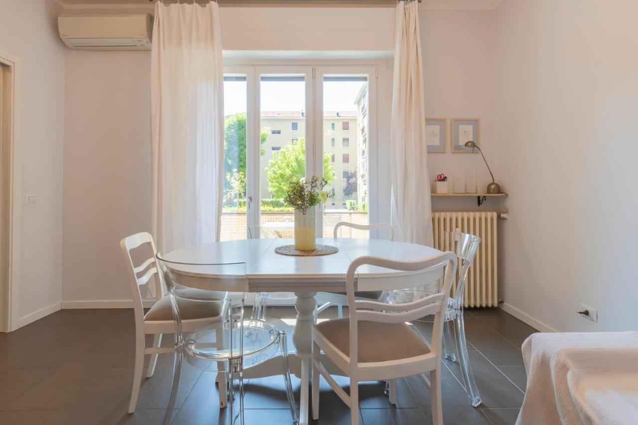 Renovated Flat Medeghino 24 Milan