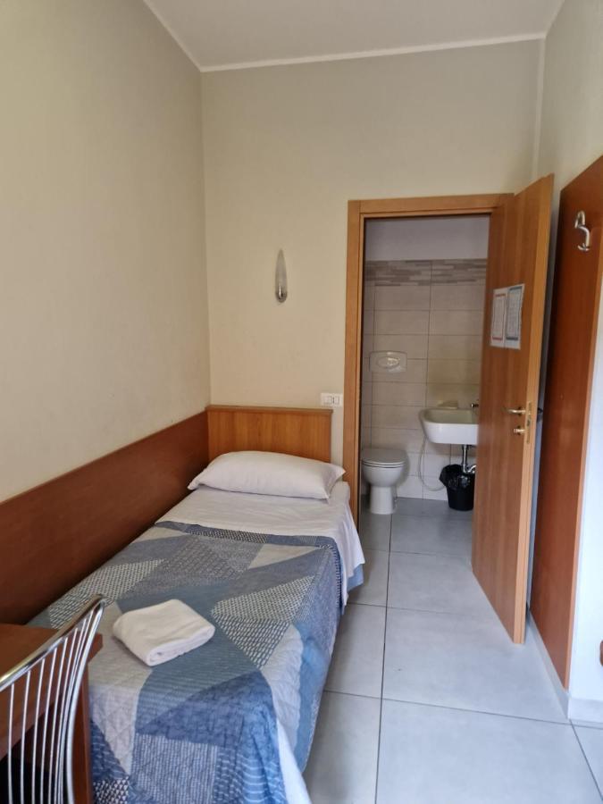 Bonola Hotel 2*