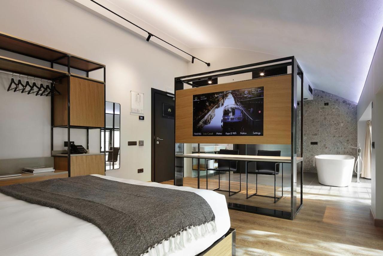 Versoverde Alzaia Naviglio Grande Aparthotel Milan