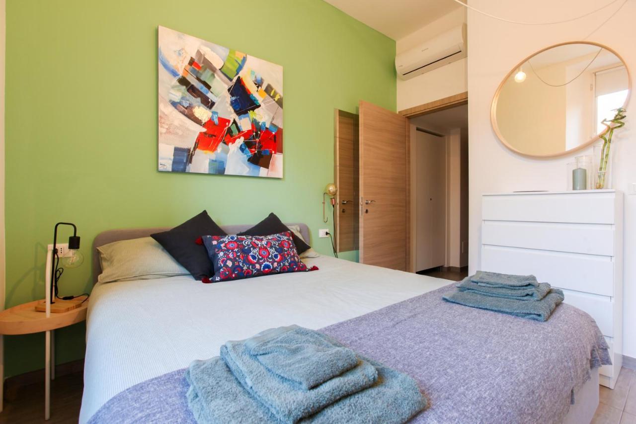 Modern Close To Shopping District Apartment *