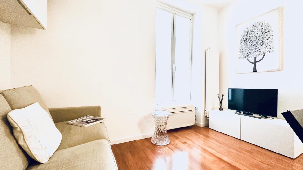 Apartamento Bixio Eleven Junior A 7 Minuti Dal Duomo