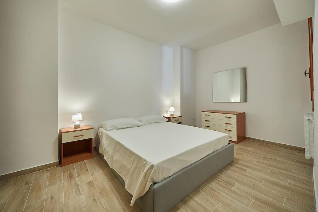 Flat Number 8 Apartment *