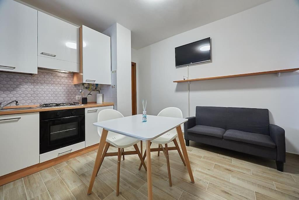 Apartment Flat Number 8 Milan