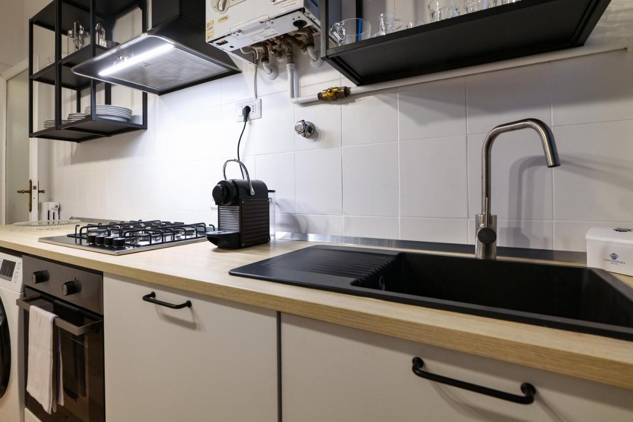 Contempora - Marcantonio Dal Re 40 * Milan