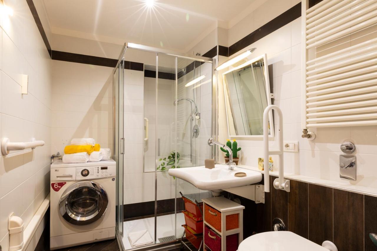 Living Isola Apartment Milan