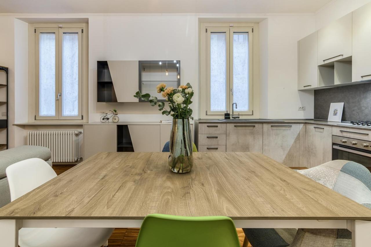 Apartment Beplace In Isola Milan