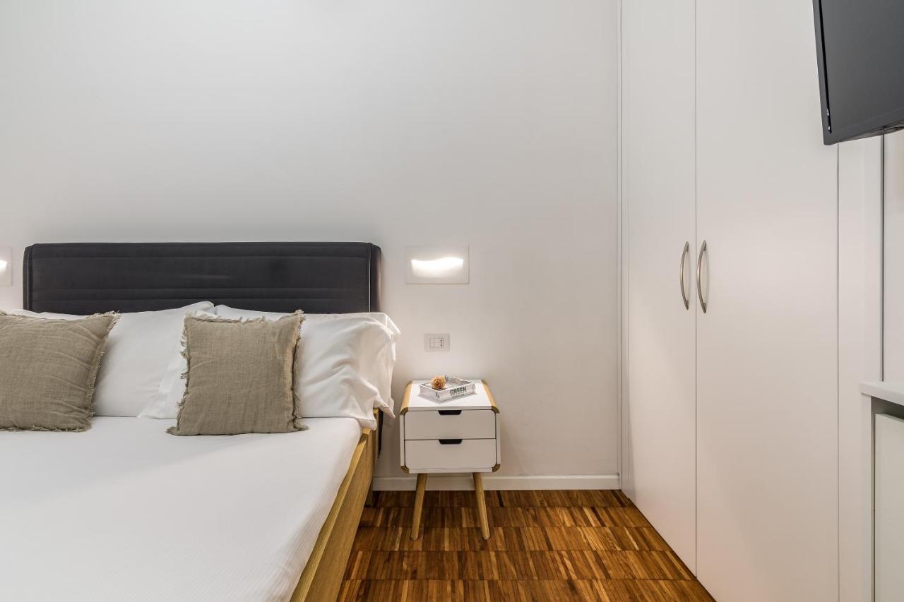 Beplace In Isola * Milan