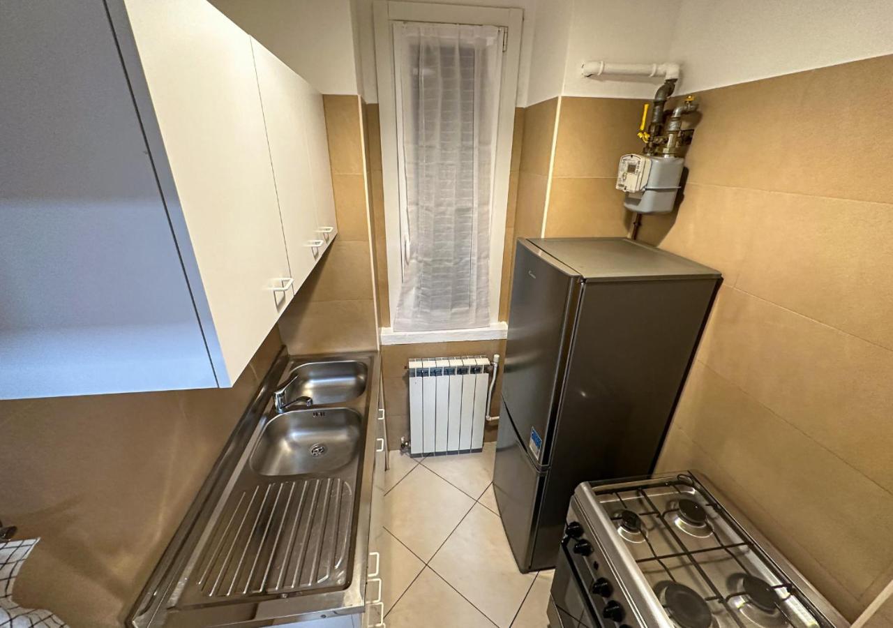 Apartment Modern Cenisio - Self Check-in & Parking