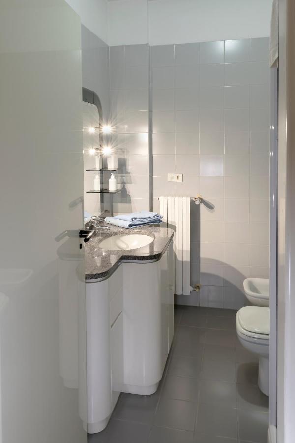 Apartment Splendido 140 Mq Zona Tortona Milan