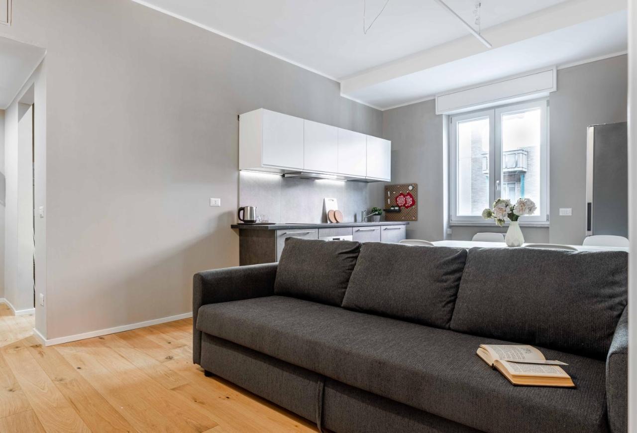 Joivy Charming Flat With Desk * Milano