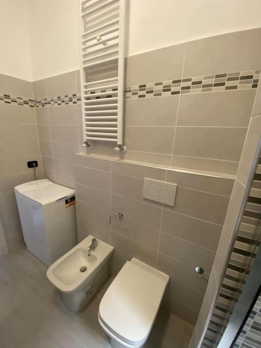 Isola District,famous Area, Space Flat, Lightful,6 Pax Milan