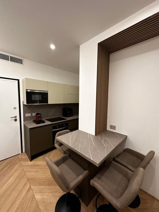 Apartment Bilocale Luxury A 50 Mt Dalla Stazione Di Milan