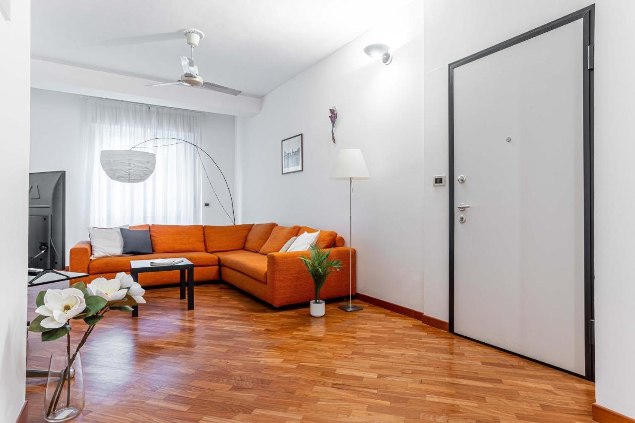 Joivy Lovely And Inviting Flat With Balcony Appartamento Milano