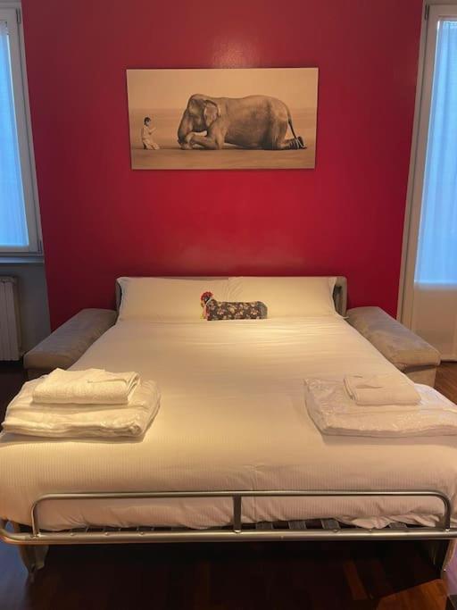 Cozy Flat Mins Walk To Navigli And Metro Porta Genova Milão