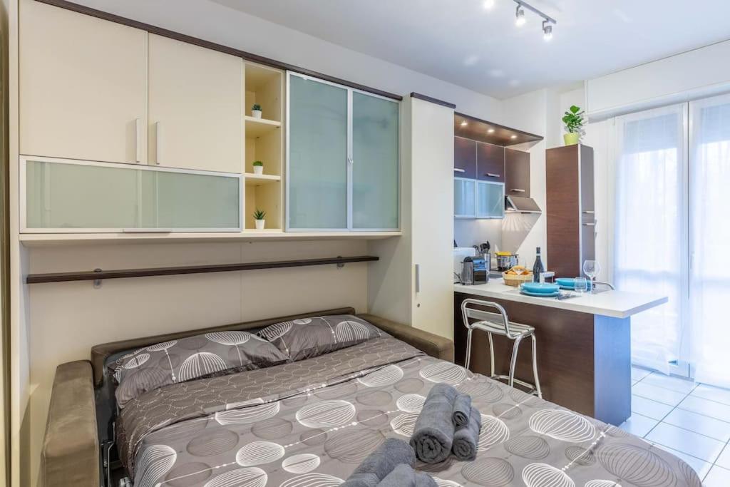 Apartment Strategic House - Metro M5 San Siro - Free Wi-fi Milan
