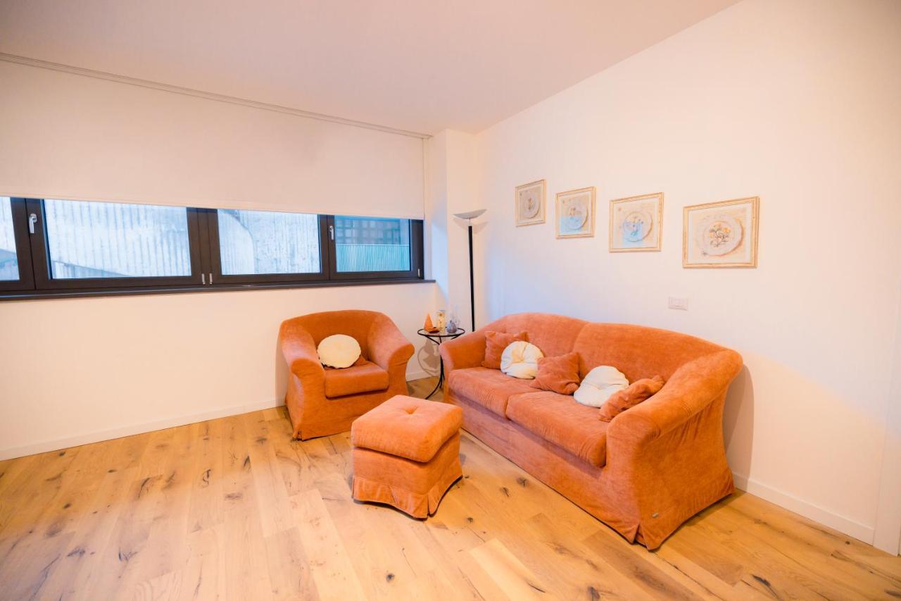 Nuovissimo Bilocale In Zona Navigli/romolo Apartamento *