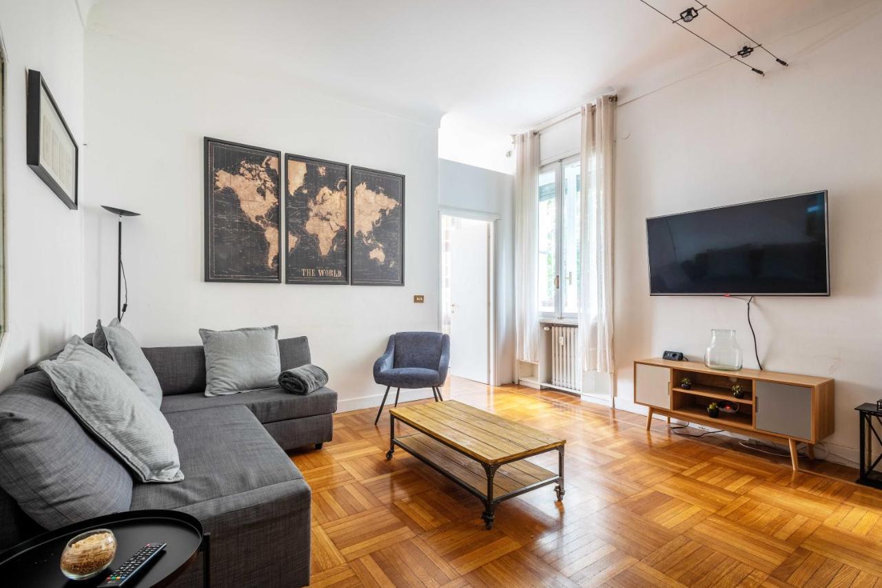 Exclusive 4 Bedrooms In Center Milan