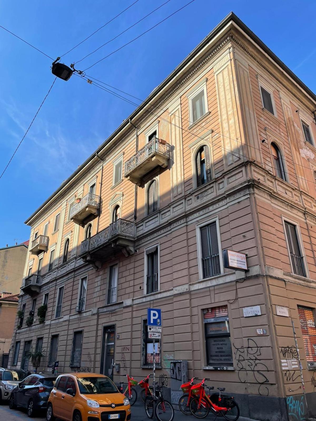 Cozy Flat Mins Walk To Navigli And Metro Porta Genova Apartamento *