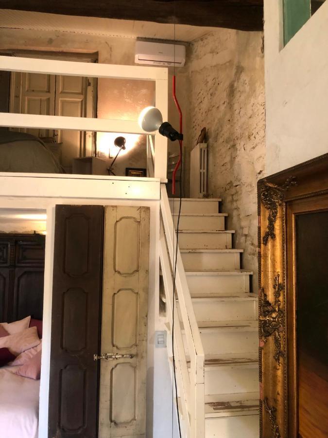 Apartamento Charming And Design Attic Loft In Coolest Area Navigli Ticinese Milão