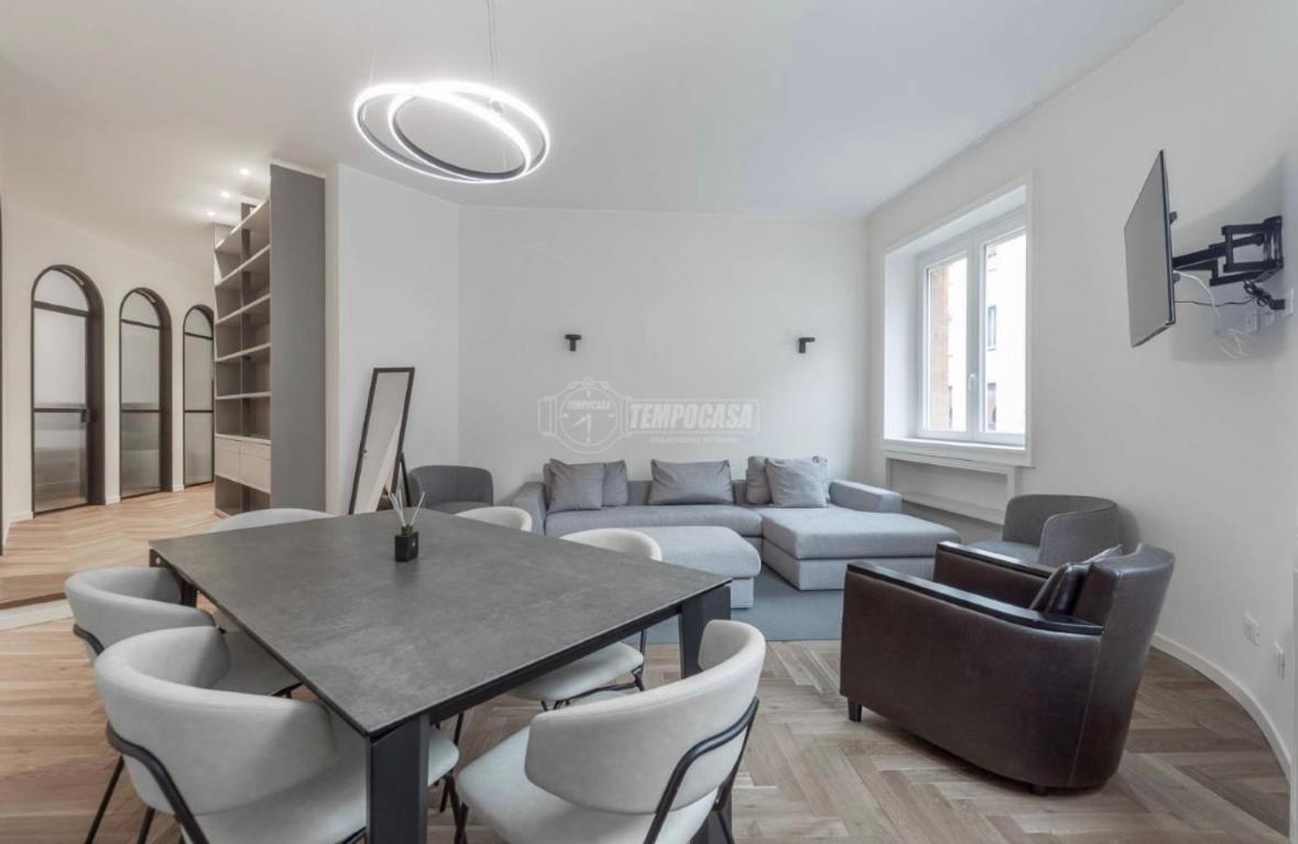 Milano: Bellissimo In Pieno Centro Apartamento Milão