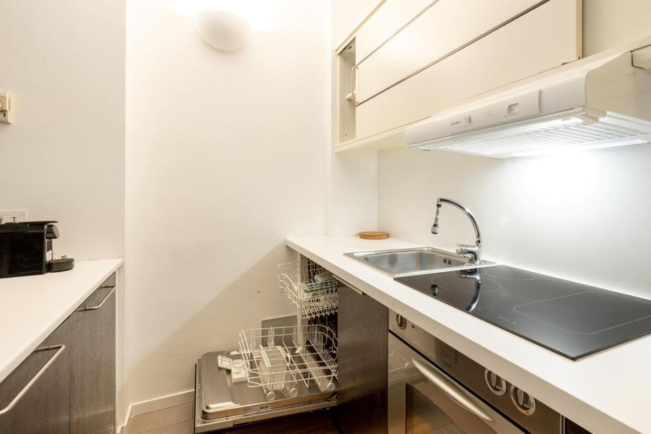 Apartment In Brera-fatebenefratelli-porta Nuova-milano Milan