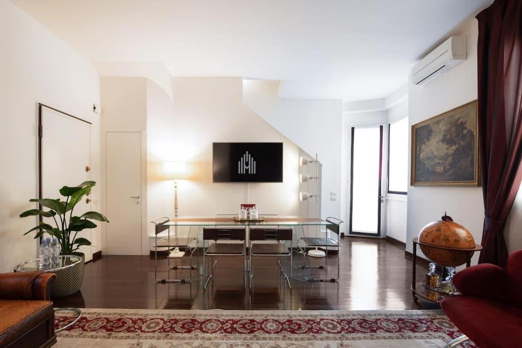 Apartment Spiga Duplex By Montenapoleone Living Milan