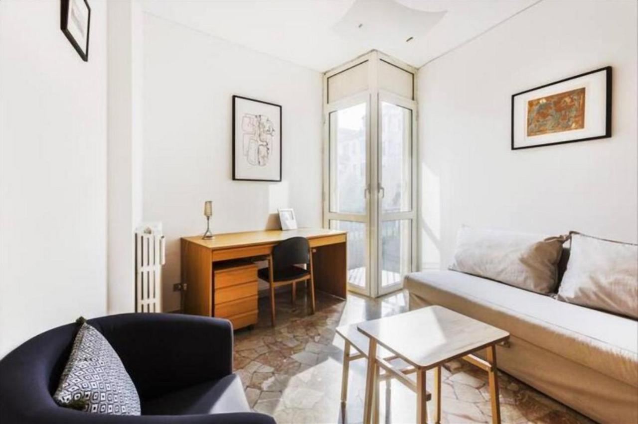 Apartamento Porta Romana Comfortable Flat Con Balcone Milão