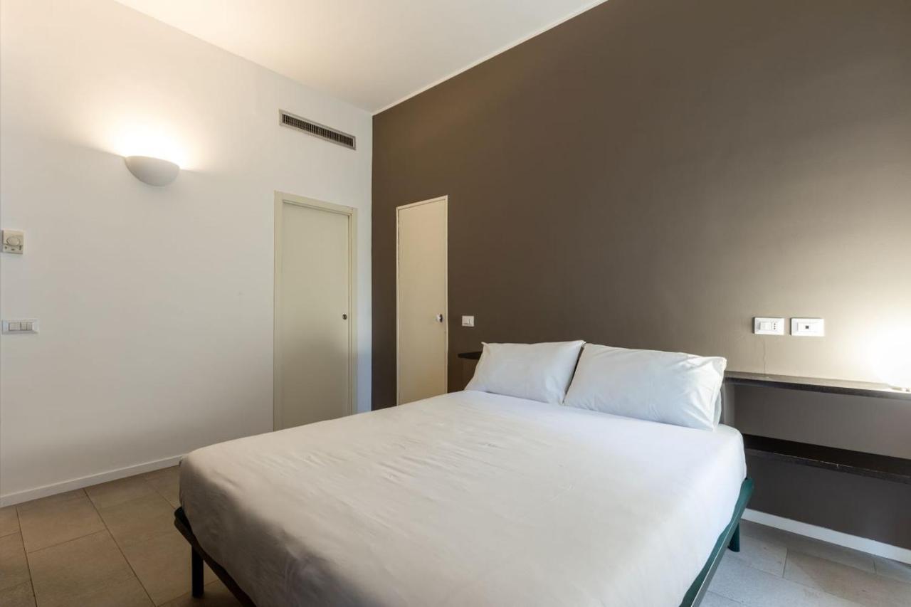 Apartment In Brera-fatebenefratelli-porta Nuova-milano Milan