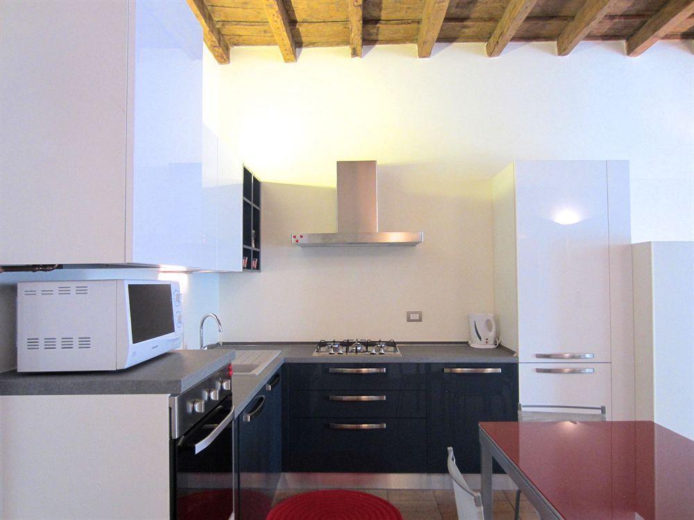 Temporary House - Navigli Milan