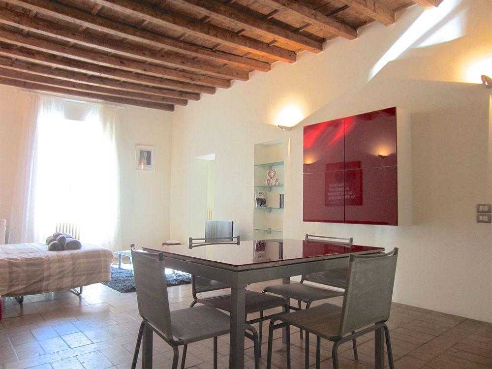 Apartment Temporary House - Navigli Milan