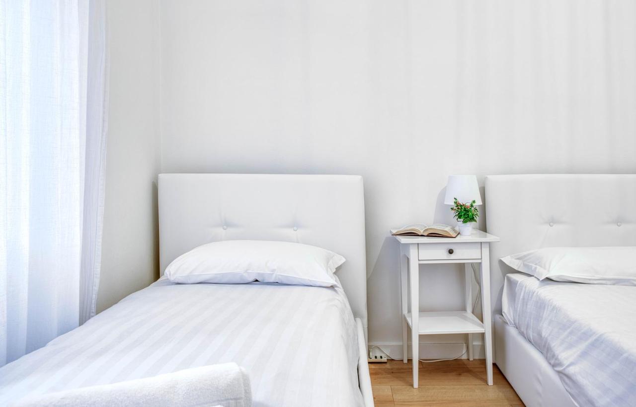 Joivy Warm And Inviting Flat With Balcony