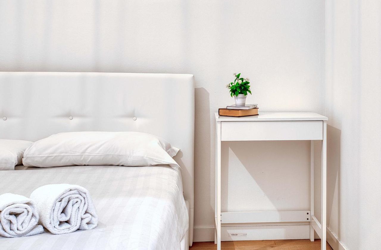 Joivy Warm And Inviting Flat With Balcony Apartment