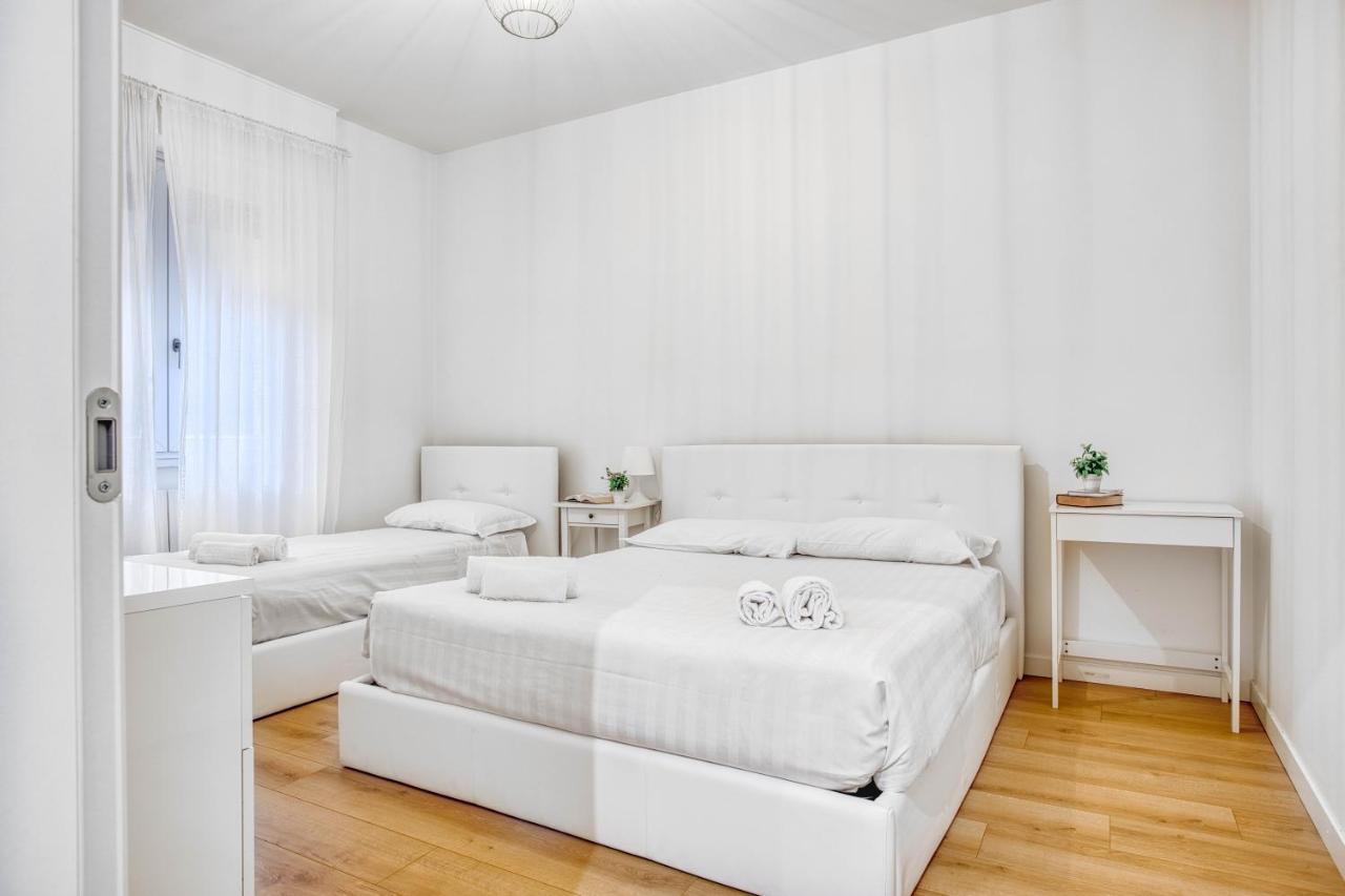 Apartment Joivy Warm And Inviting Flat With Balcony Milan