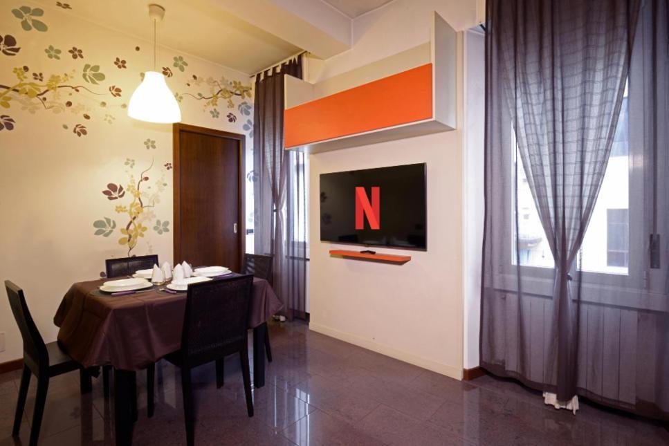 Cenisio - Corso Sempione Accogliente Mansarda Di Design Milão