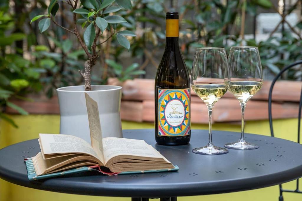Life Is Beautiful Design Loft Navigli Romolo, Netflix, Wifi, Ac And Street Parking Apartment