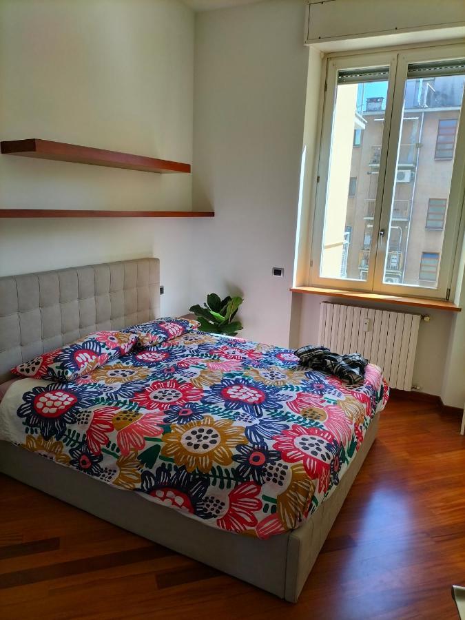 Stanza N. 3 In Incantevole Zona Solari Affittacamere Milano