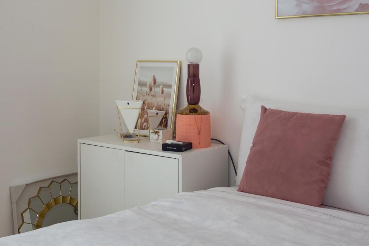 Comodo Vicino A Stazione Centrale - Brianza Master Guest Apartment