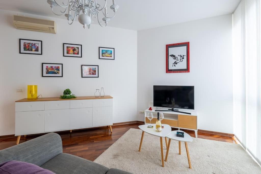 Duomo-portaromanaxxl Terrace & Free Parking Apartment Milan