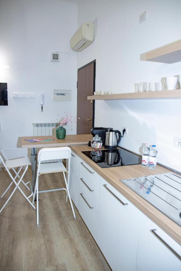 Easy - And Navigli Aparthotel 2*