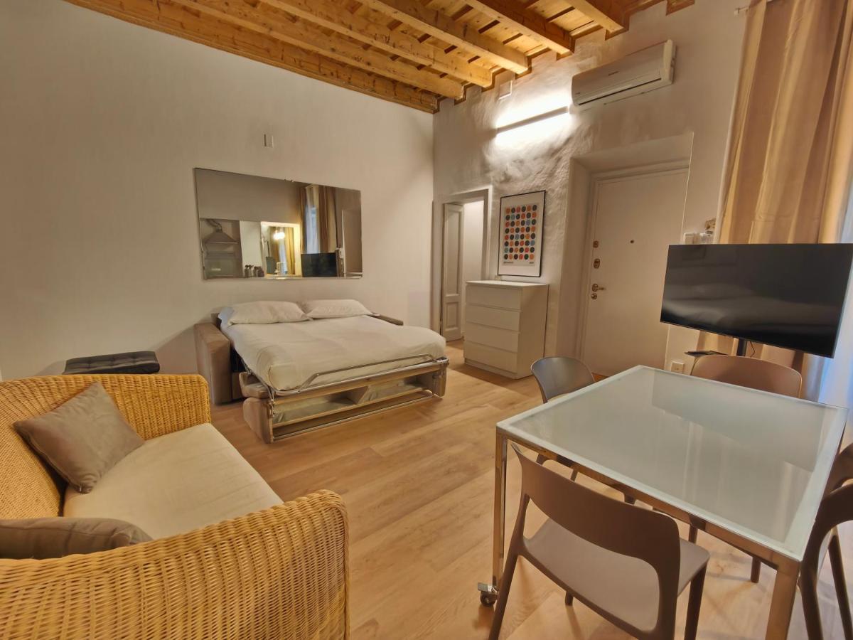 Apartment Crocetta Charme Milan