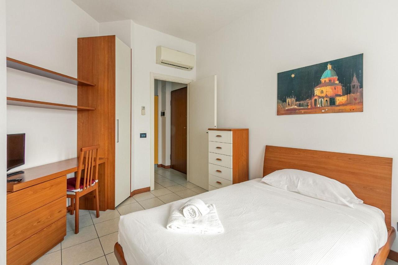 Apartment Mac Mahon - Two Bedrooms *