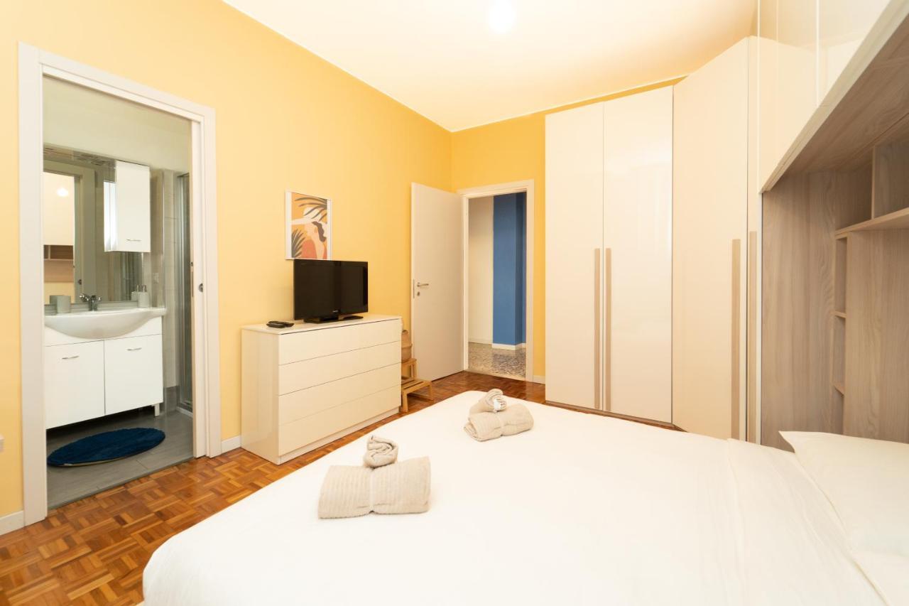 Trilocale Con Parcheggio Privato Apartment Milan