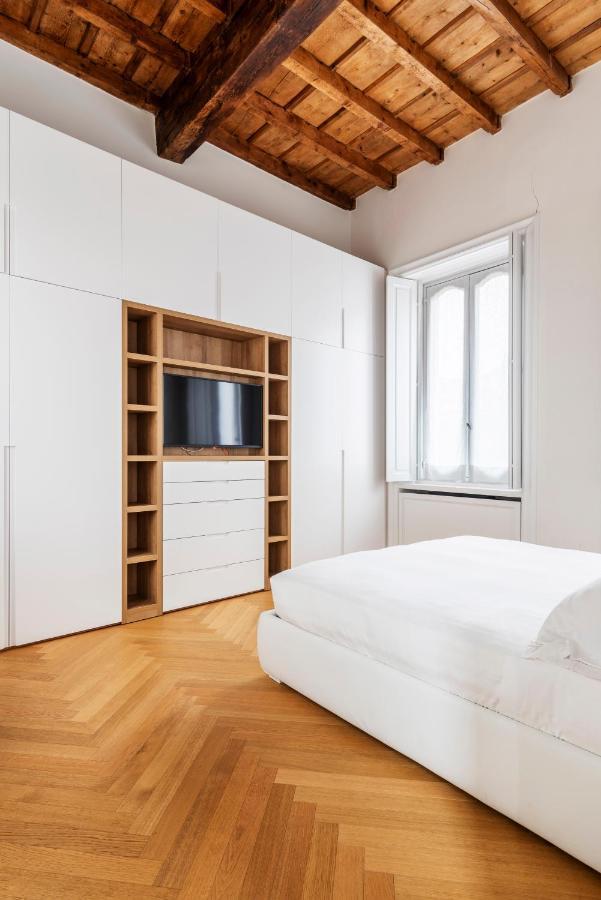Fifty Eight Santo Stefano * Milan