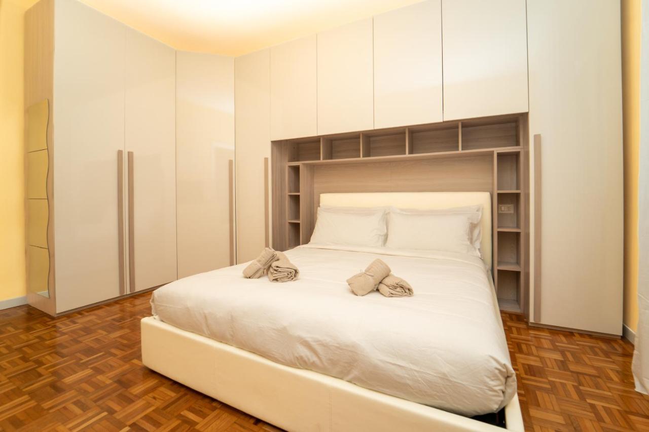 Trilocale Con Parcheggio Privato Apartment Milan
