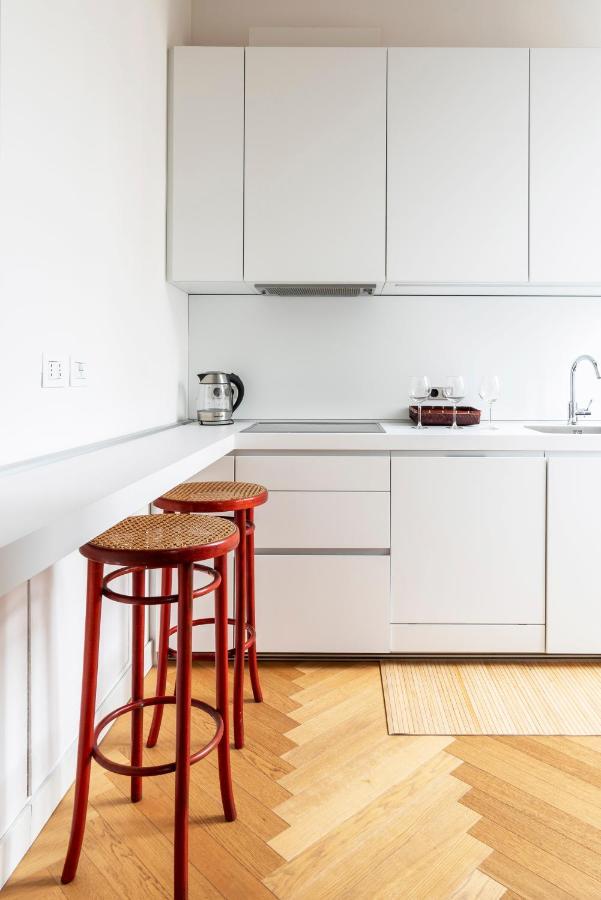 Apartment Fifty Eight Santo Stefano Milan