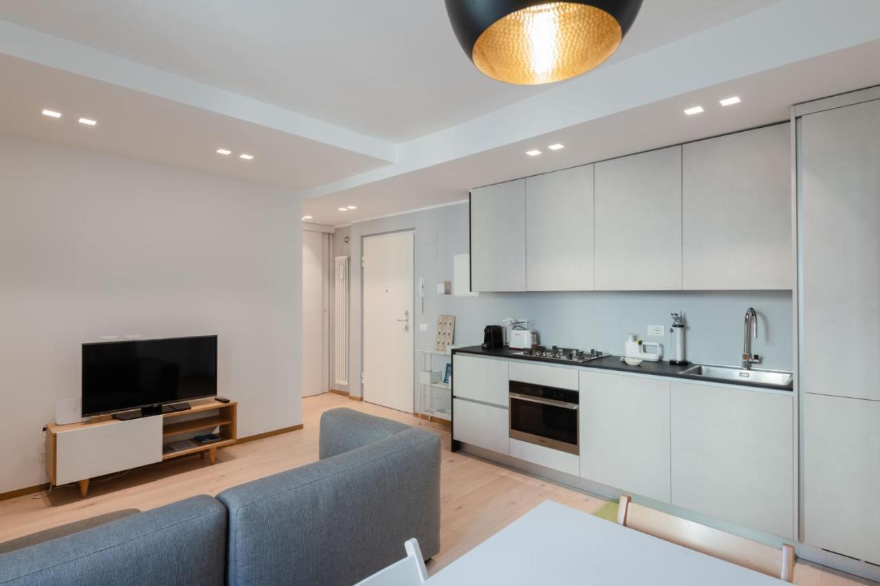 Easylife: Modern Near Porta Venezia And Indro Montanelli Park Milan