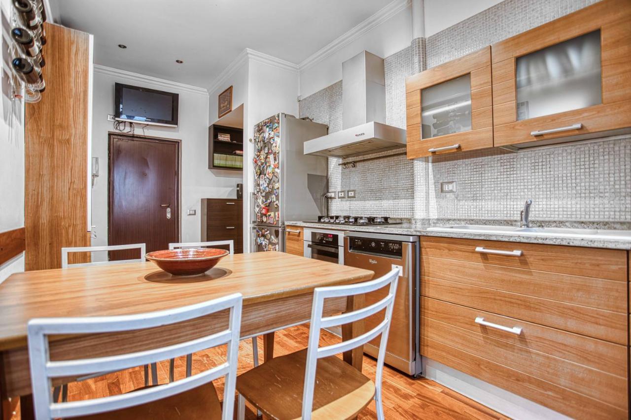 Apartment Altido Lovely Flat With Balcony Milan