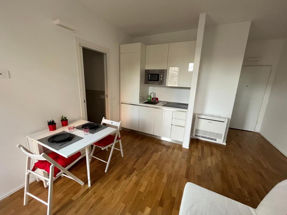 Apartment Cherry's House M1 Bande Nere - San Siro- M4 Linate Milan